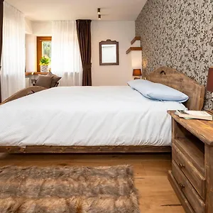 Bed & Breakfast Larici, Roana
