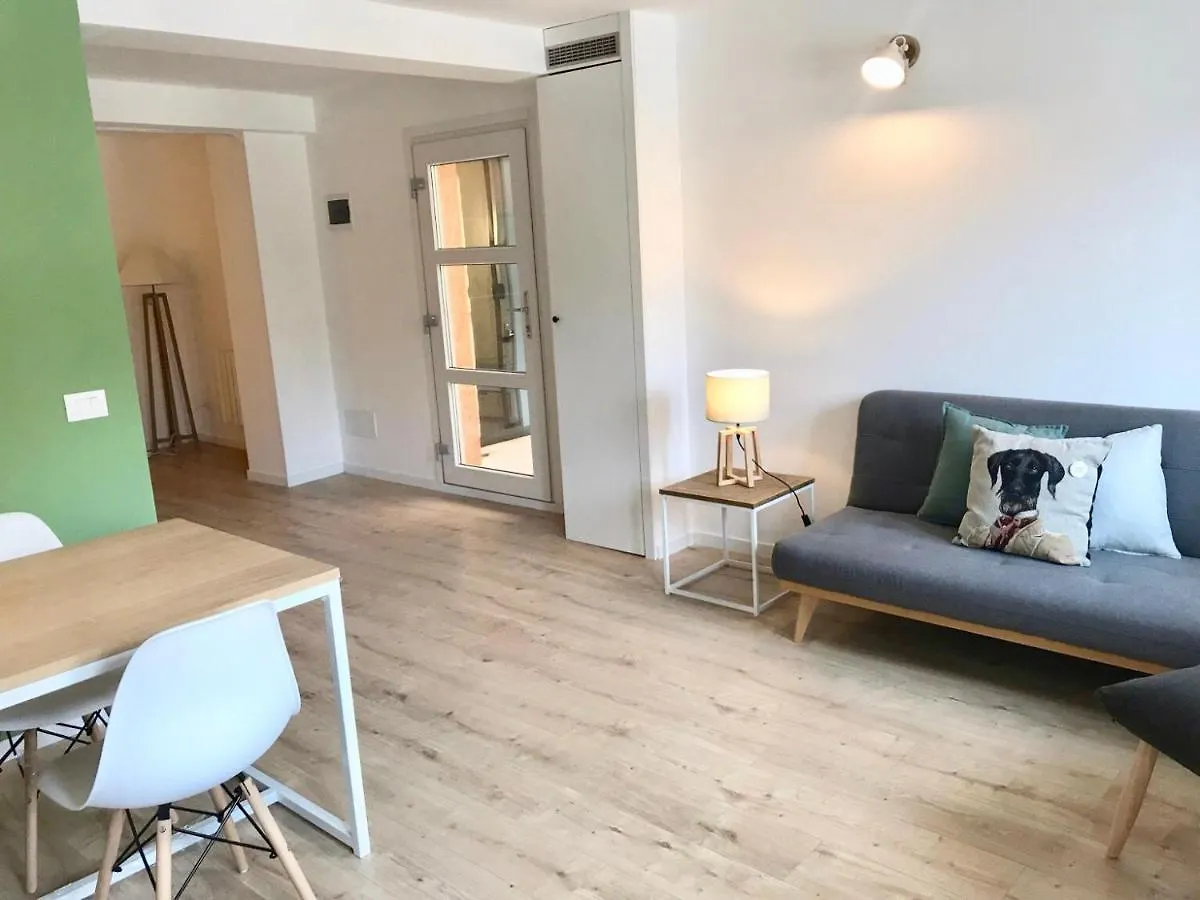 Finely Designed Apartment In Roana! Italia
