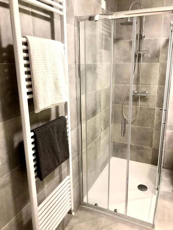 Finely Designed Apartment In Roana!